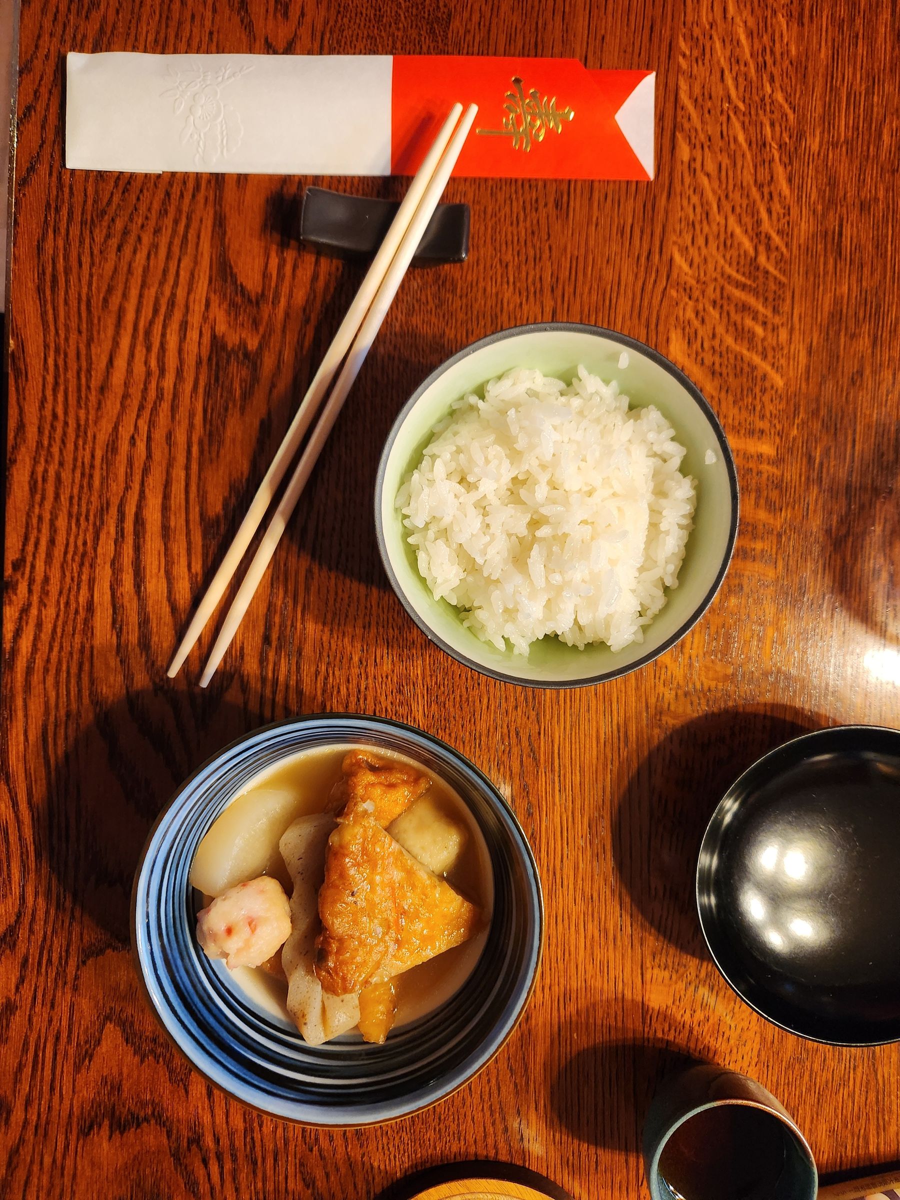 ごはんと家庭的なお惣菜のイメージ